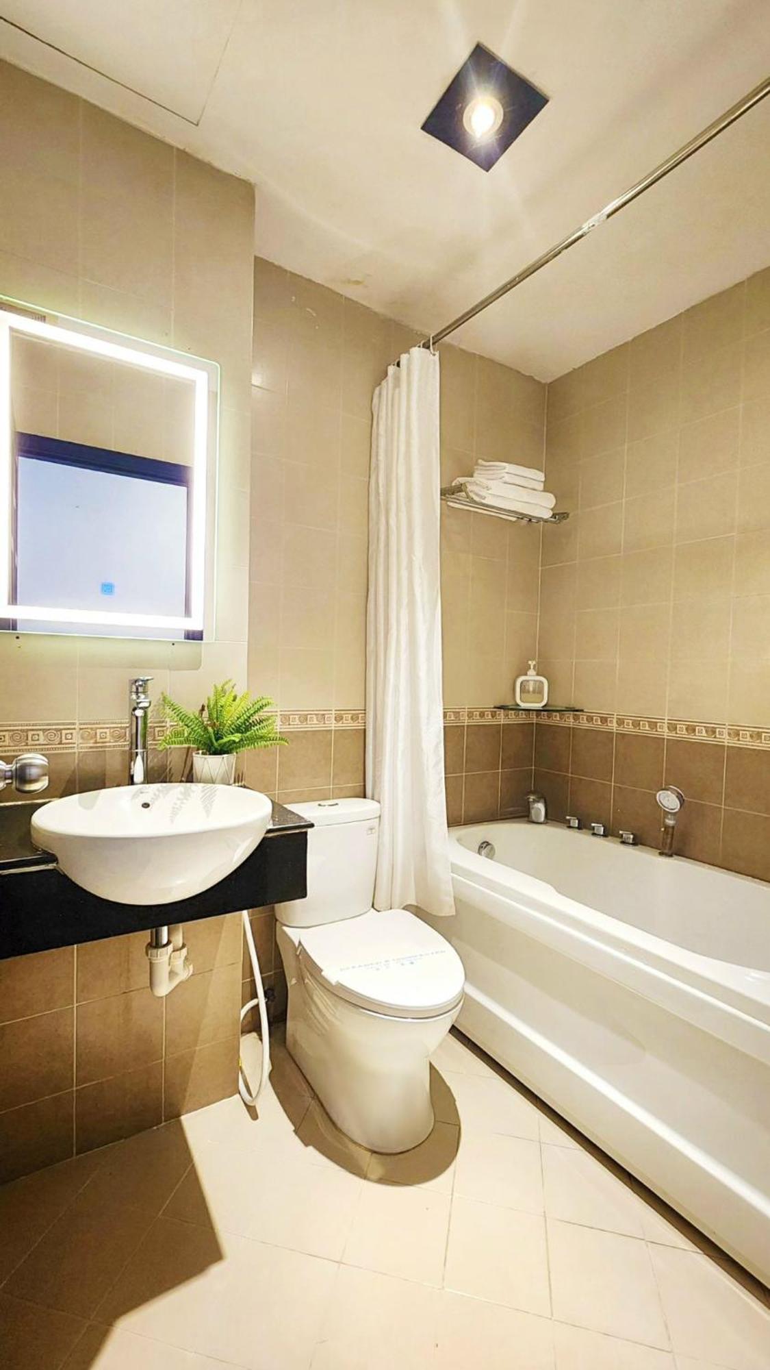 Rosa May Hotel Хошимин Экстерьер фото